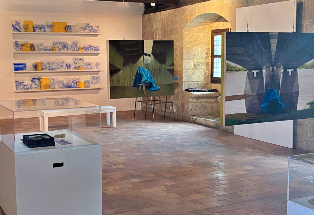Vue de l'exposition salle de l'étage - Agrandir l'image, fenêtre modale